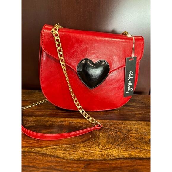 NEW Pink Haley Heart Black Red Faux Leather Crossbody Bag Purse - Picture 2 of 8